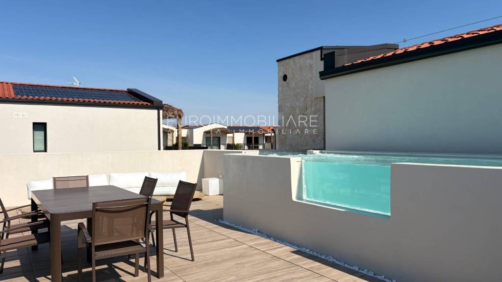 appartamento in vendita a Jesolo in zona Lido