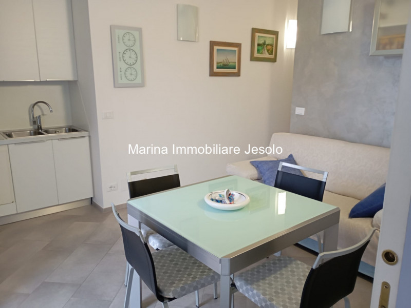 appartamento in vendita a Jesolo in zona Lido