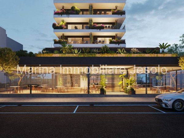 appartamento in vendita a Jesolo in zona Lido