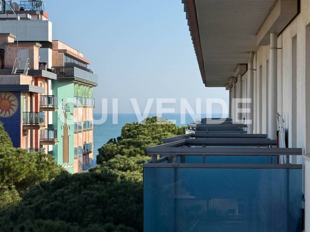 appartamento in vendita a Jesolo in zona Lido