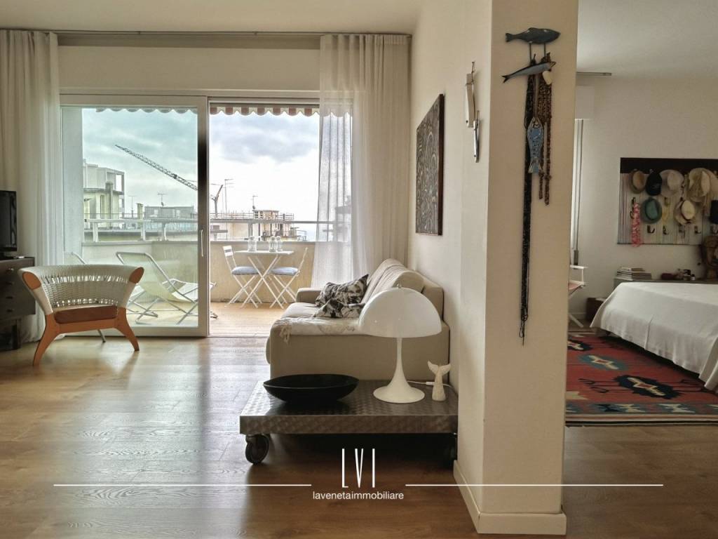 appartamento in vendita a Jesolo in zona Lido