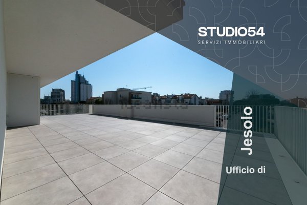 appartamento in vendita a Jesolo in zona Lido