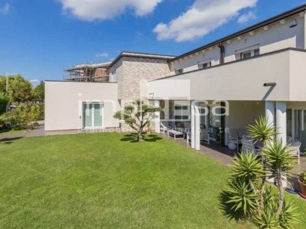 casa indipendente in vendita a Jesolo in zona Lido