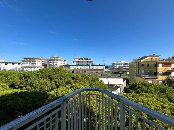 appartamento in vendita a Jesolo in zona Lido