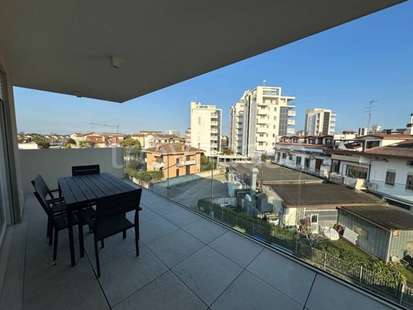 appartamento in vendita a Jesolo in zona Lido