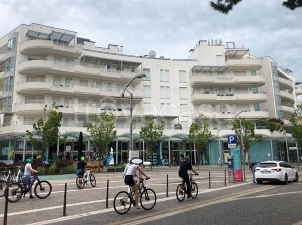 negozio in vendita a Jesolo in zona Lido