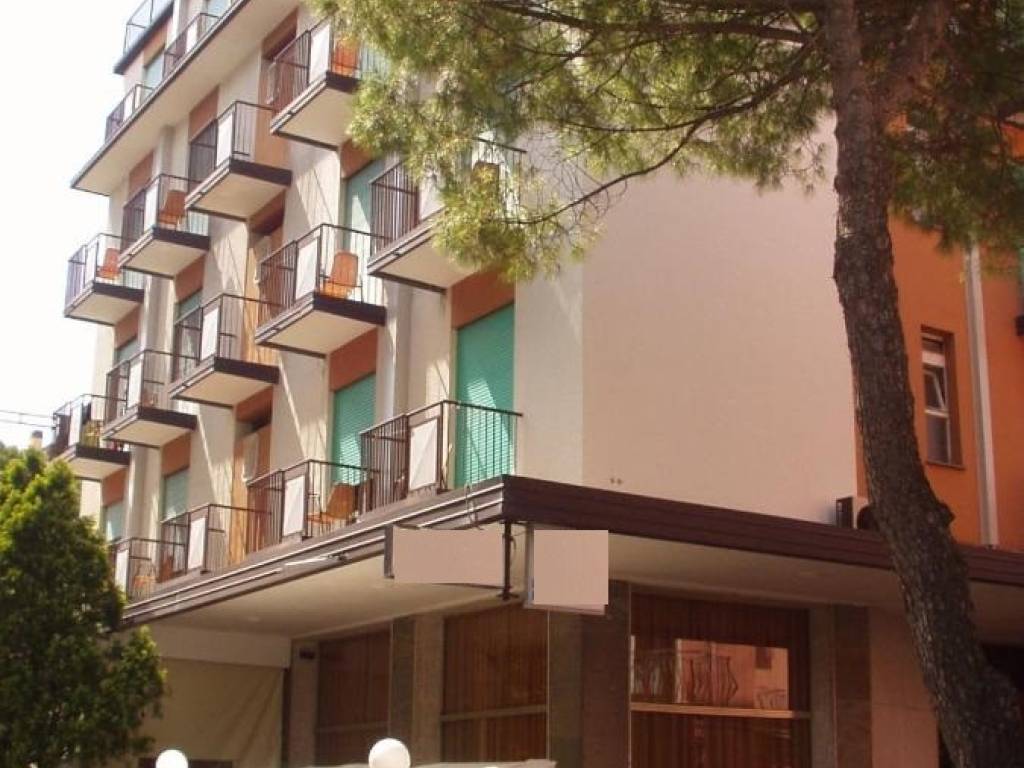 negozio in vendita a Jesolo in zona Lido