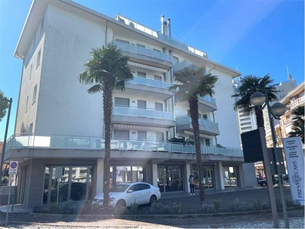 appartamento in vendita a Jesolo in zona Lido