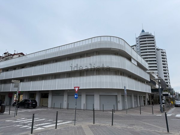 appartamento in vendita a Jesolo in zona Lido