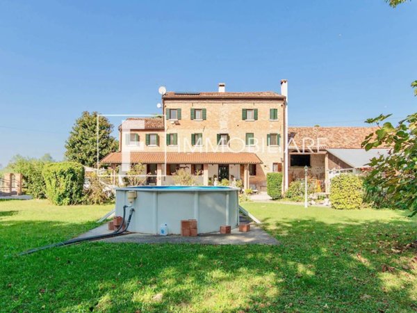 casa indipendente in vendita a Jesolo in zona Lido
