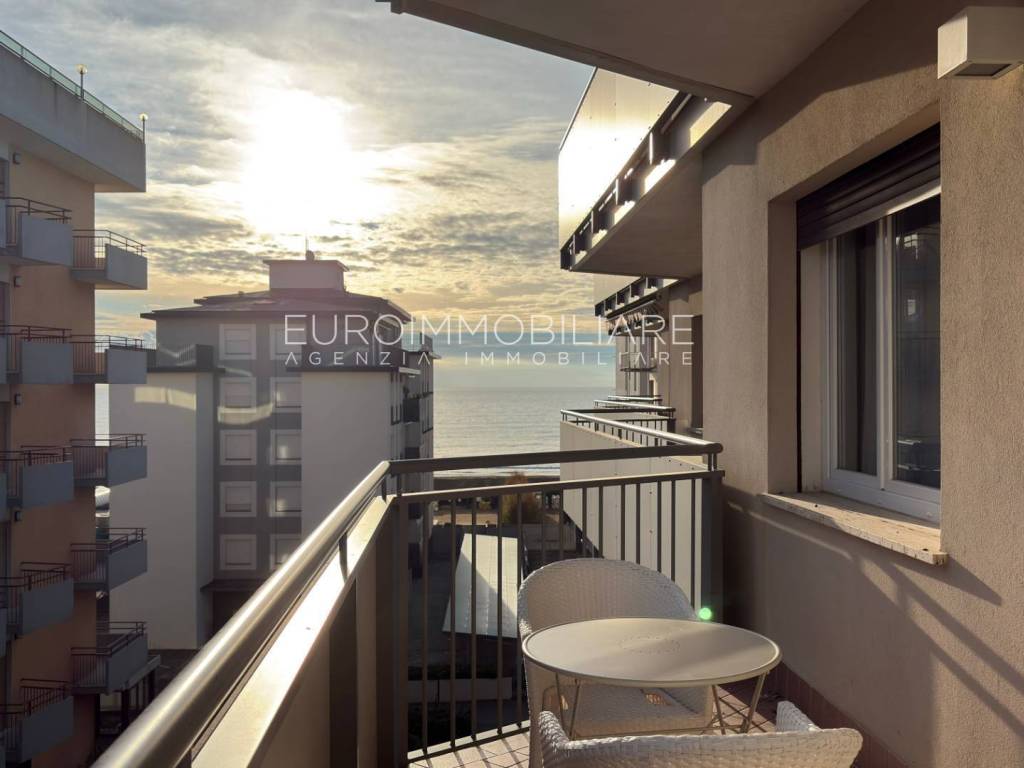 appartamento in vendita a Jesolo in zona Lido