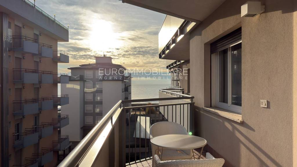 appartamento in vendita a Jesolo in zona Lido