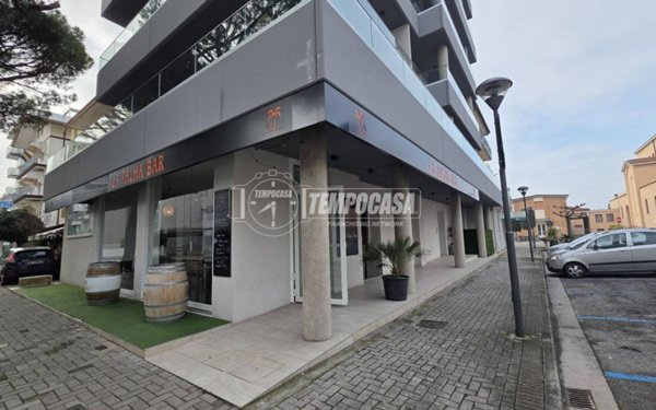 negozio in vendita a Jesolo in zona Lido