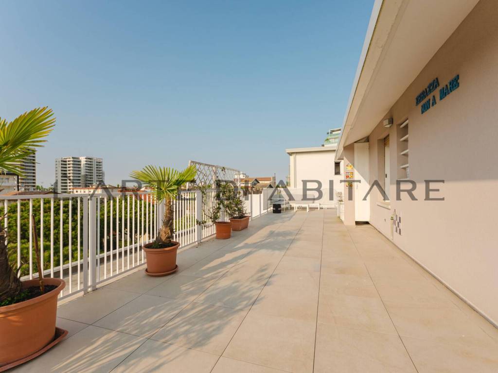 appartamento in vendita a Jesolo in zona Lido