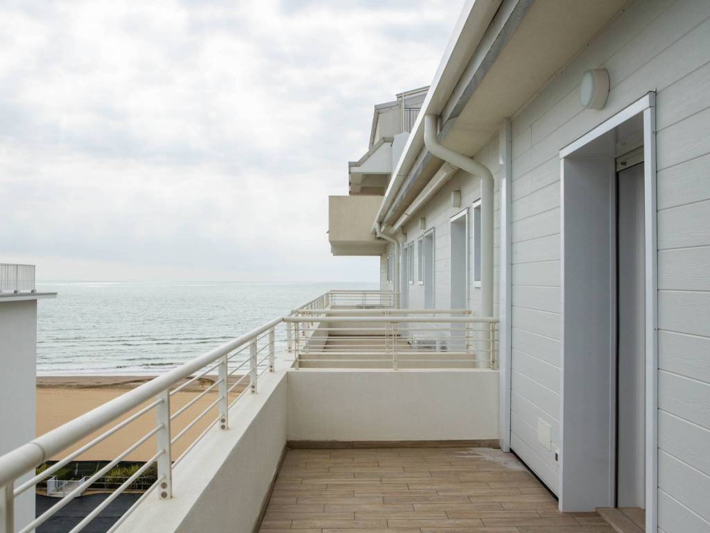 appartamento in vendita a Jesolo in zona Lido