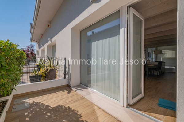 casa indipendente in vendita a Jesolo in zona Lido