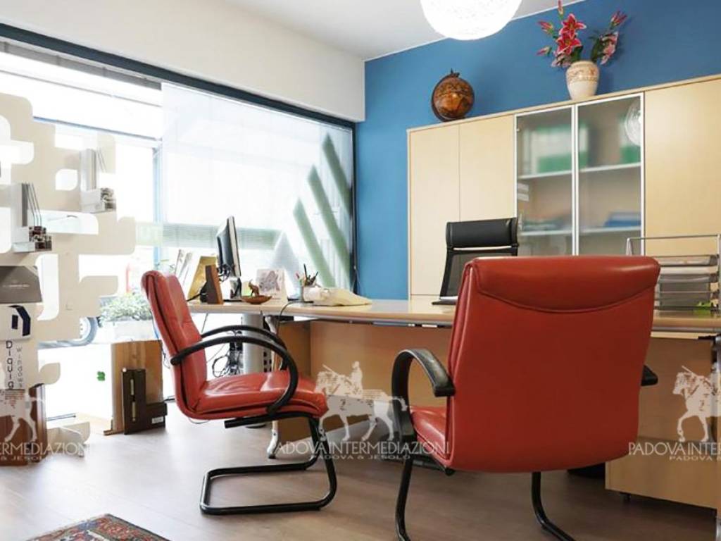 negozio in vendita a Jesolo