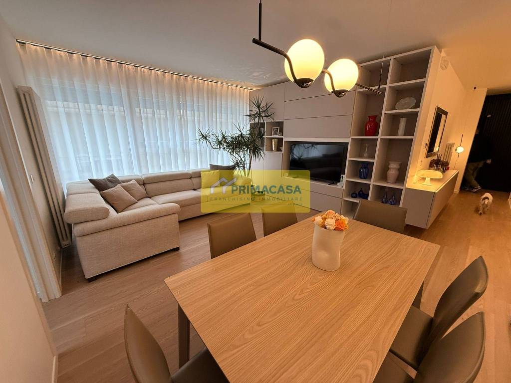 appartamento in vendita a Jesolo in zona Lido