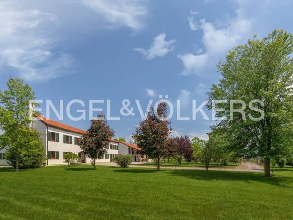 appartamento in vendita a Jesolo in zona Passarella di Sotto