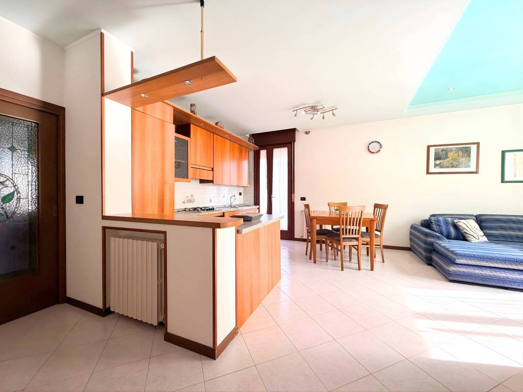 appartamento in vendita a Jesolo in zona Lido