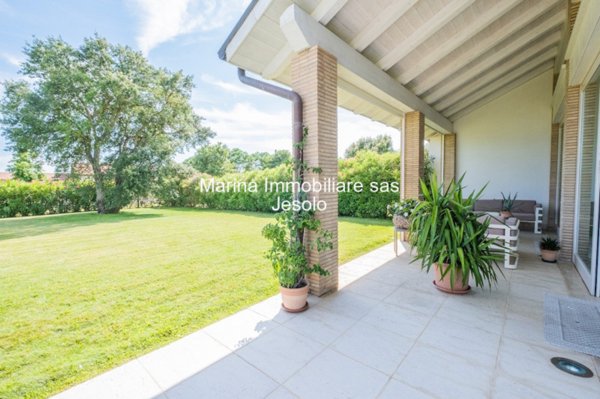 casa indipendente in vendita a Jesolo in zona Lido