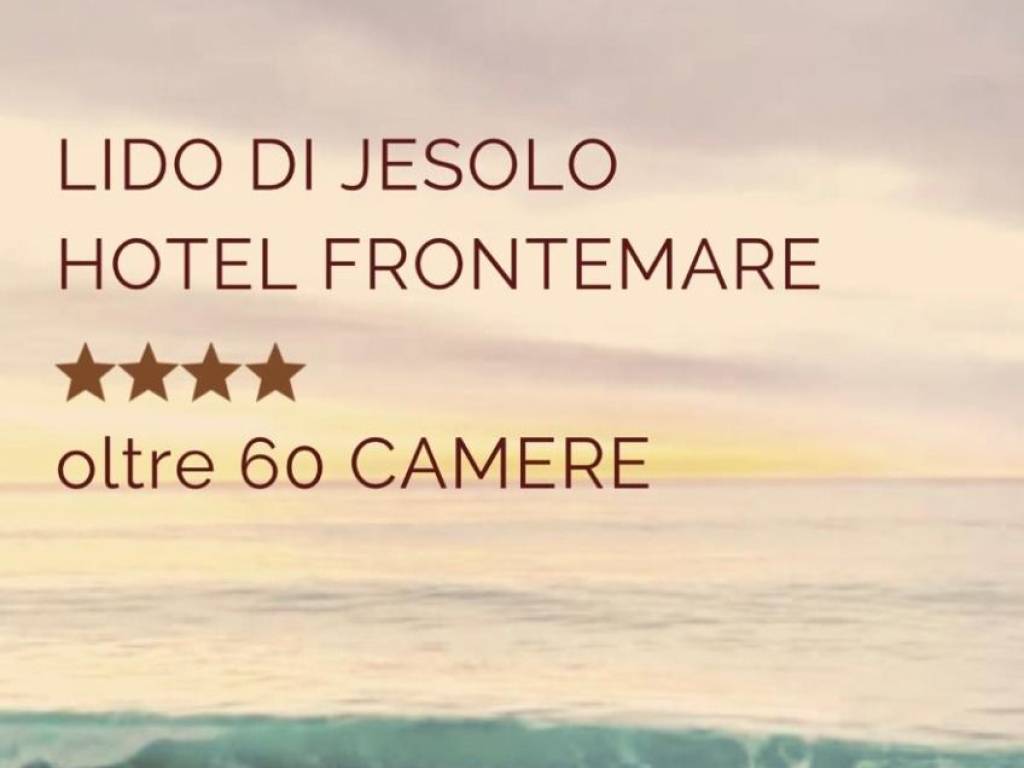 intera palazzina in vendita a Jesolo in zona Lido