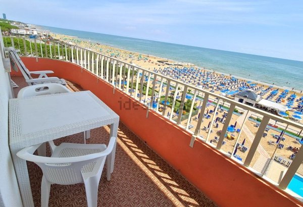 appartamento in vendita a Jesolo in zona Lido