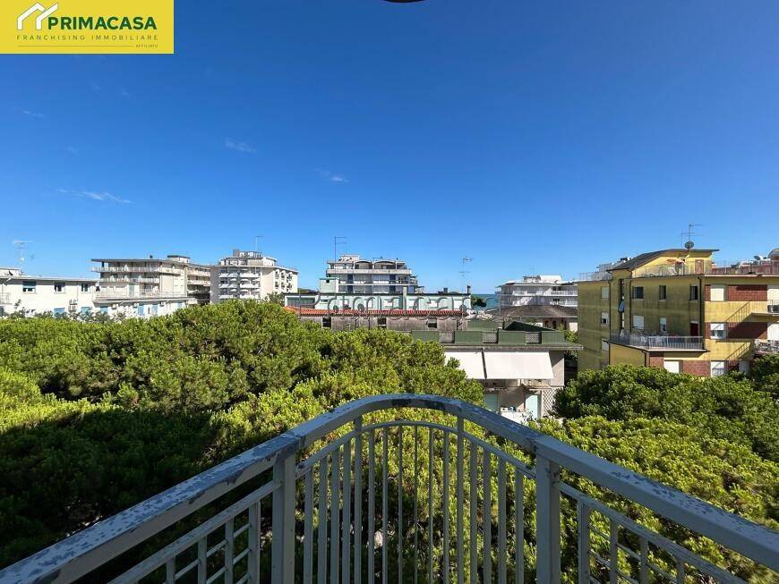 appartamento in vendita a Jesolo in zona Lido