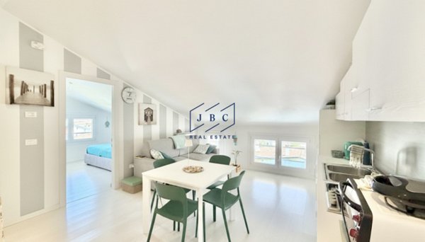 appartamento in vendita a Jesolo in zona Lido