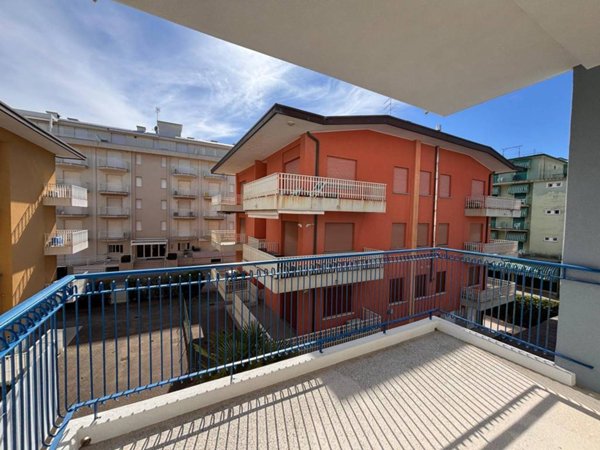 appartamento in vendita a Jesolo in zona Lido