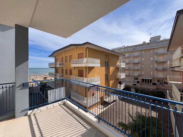 appartamento in vendita a Jesolo in zona Lido