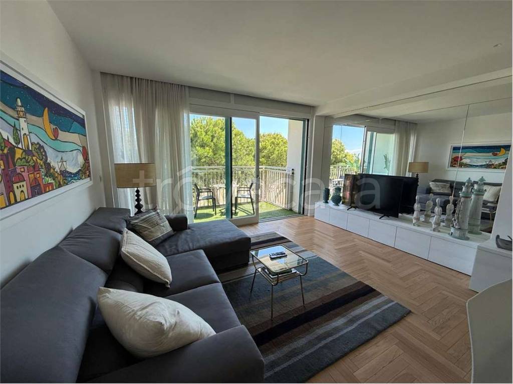 appartamento in vendita a Jesolo in zona Lido