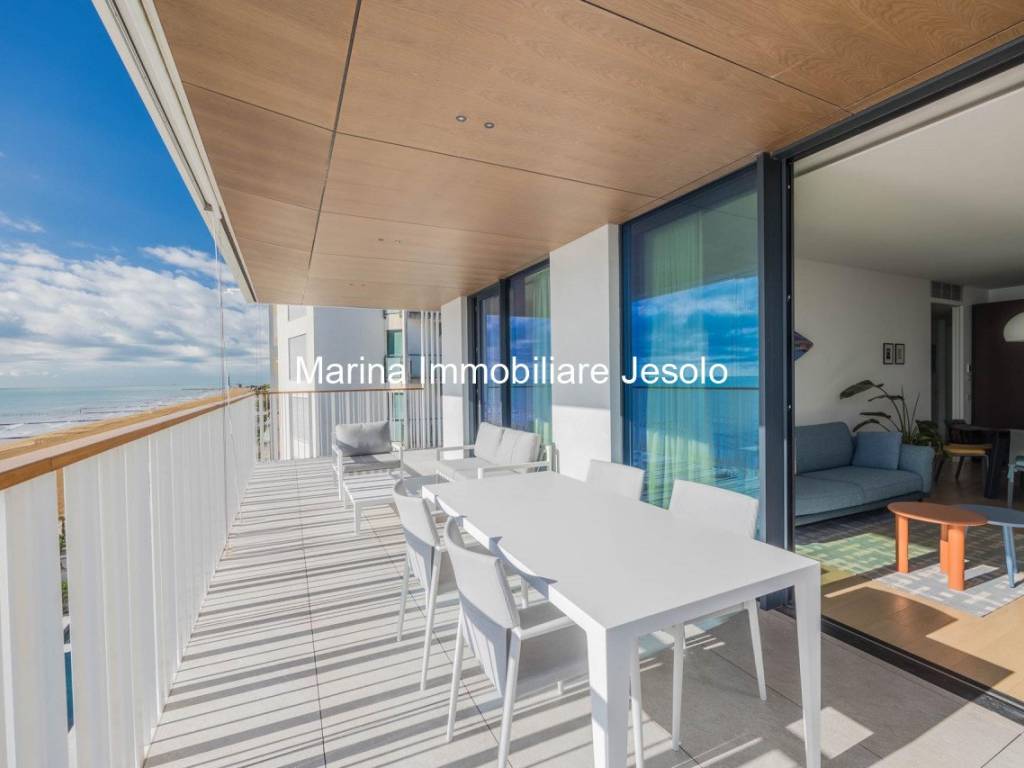 appartamento in vendita a Jesolo in zona Lido