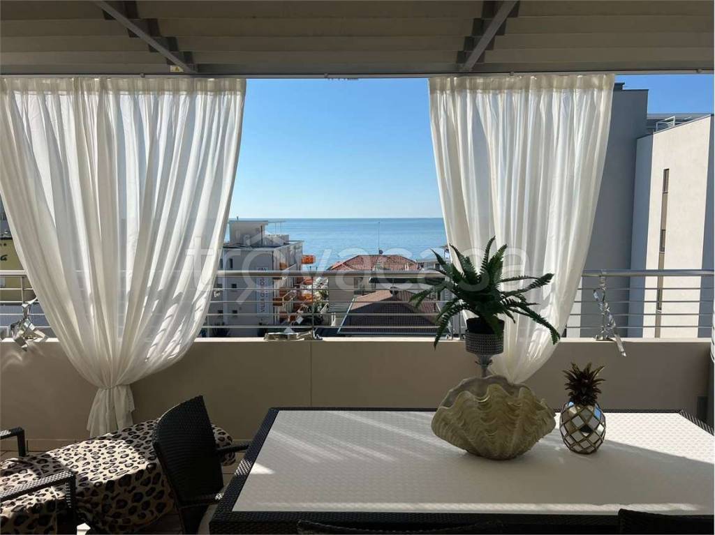 appartamento in vendita a Jesolo in zona Lido