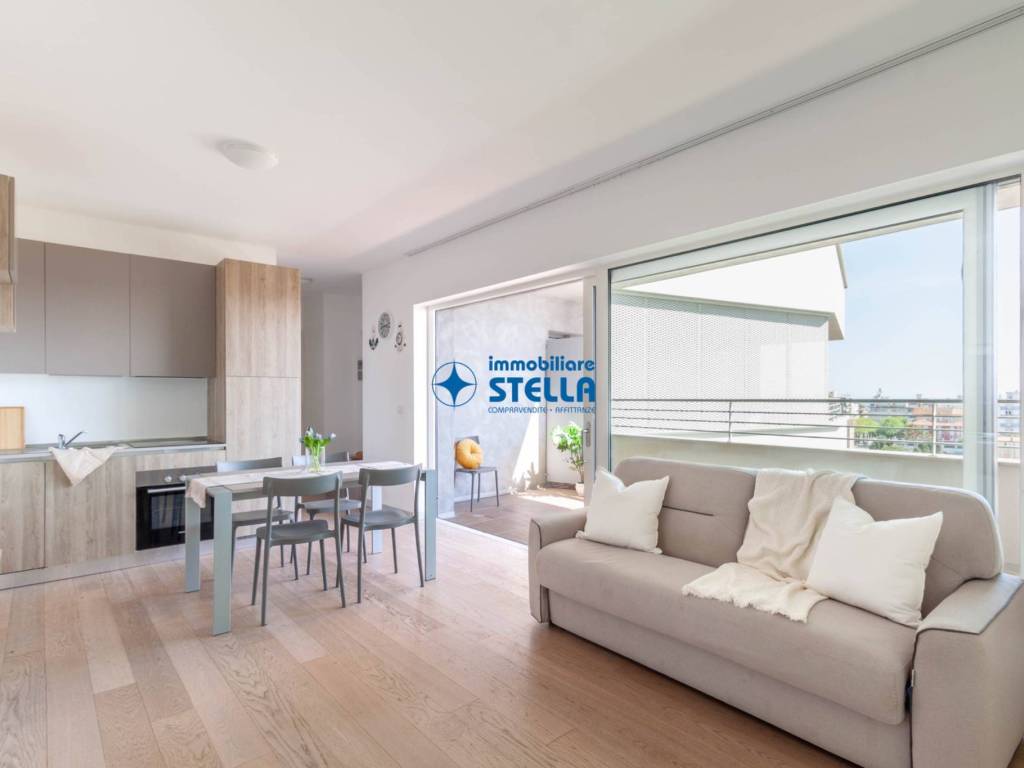 appartamento in vendita a Jesolo in zona Lido