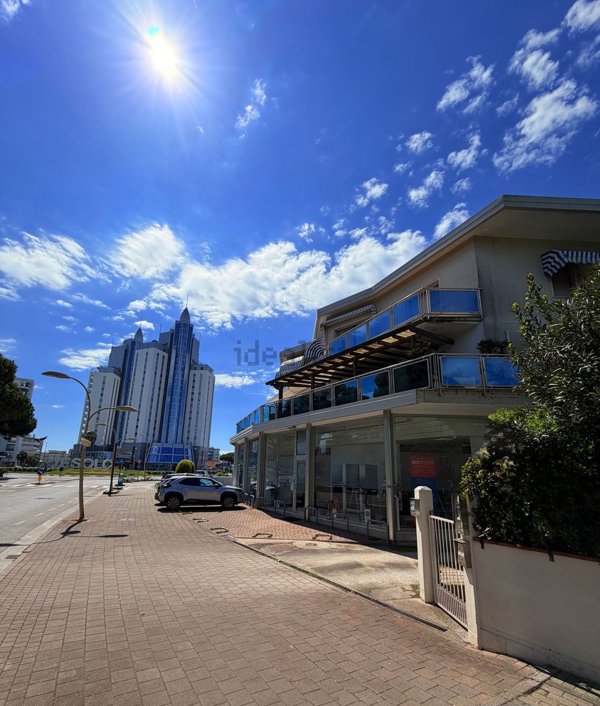 appartamento in vendita a Jesolo in zona Lido