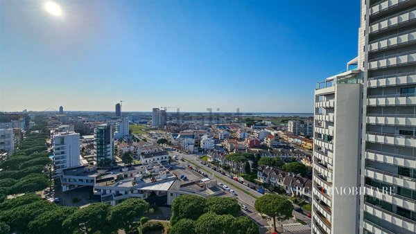 appartamento in vendita a Jesolo in zona Lido