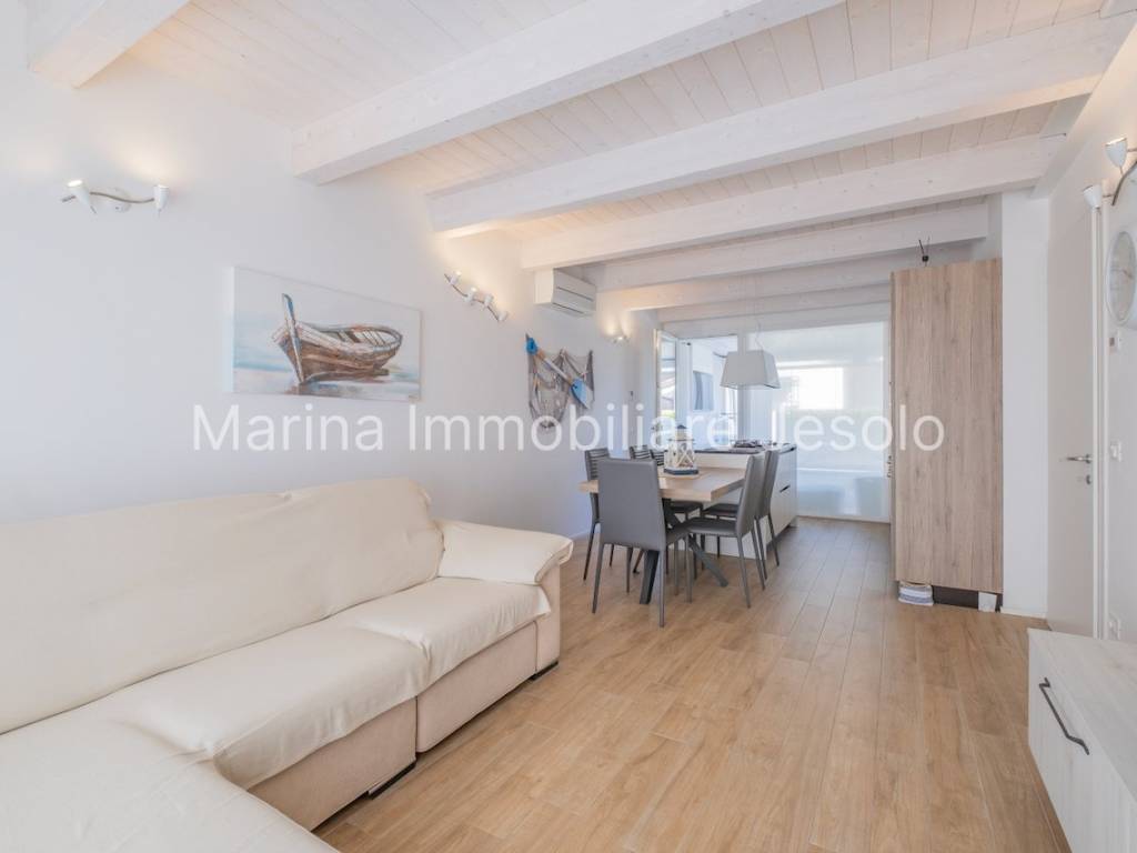 casa indipendente in vendita a Jesolo in zona Lido
