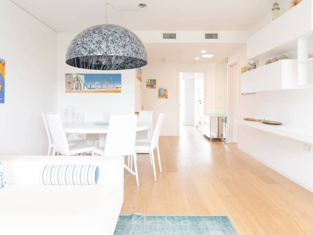 appartamento in vendita a Jesolo in zona Lido