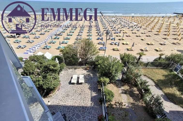 appartamento in vendita a Jesolo in zona Lido