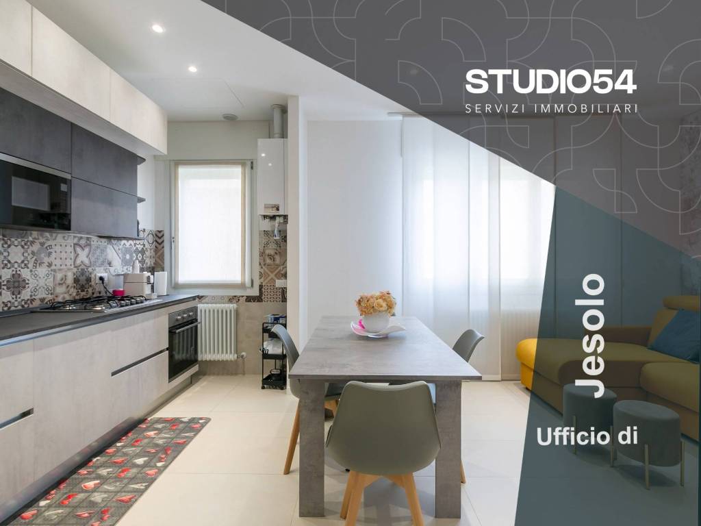 appartamento in vendita a Jesolo in zona Lido