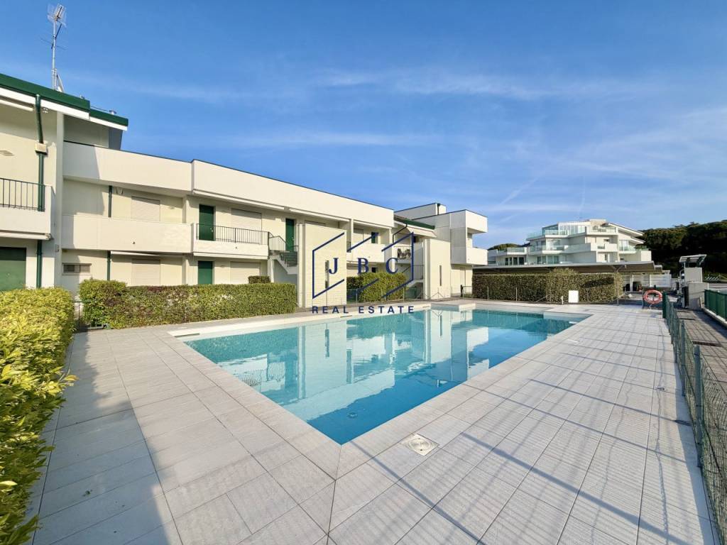 appartamento in vendita a Jesolo in zona Lido
