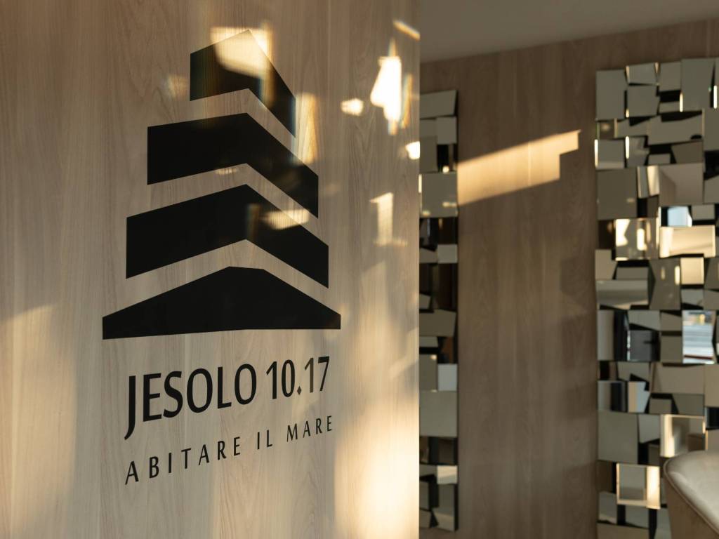 appartamento in vendita a Jesolo in zona Lido