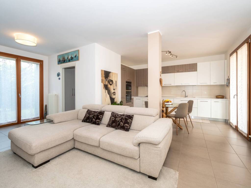 casa indipendente in vendita a Jesolo in zona Lido