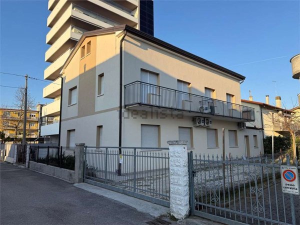 appartamento in vendita a Jesolo in zona Lido