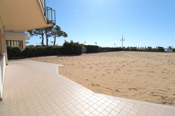 appartamento in vendita a Jesolo in zona Lido