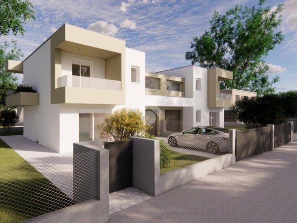 casa indipendente in vendita a Jesolo in zona Ca' Pirami