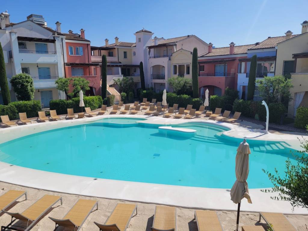 appartamento in vendita a Jesolo in zona Lido
