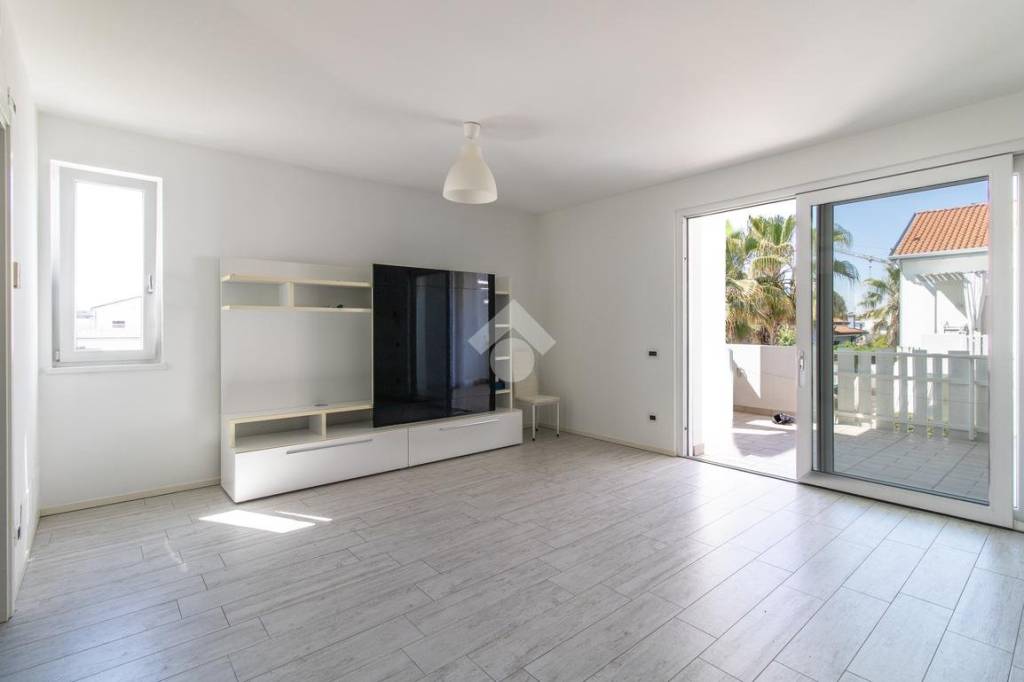 appartamento in vendita a Jesolo in zona Lido