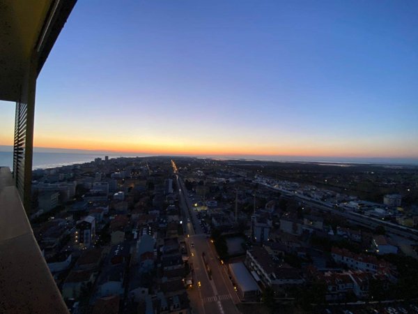 appartamento in vendita a Jesolo in zona Lido